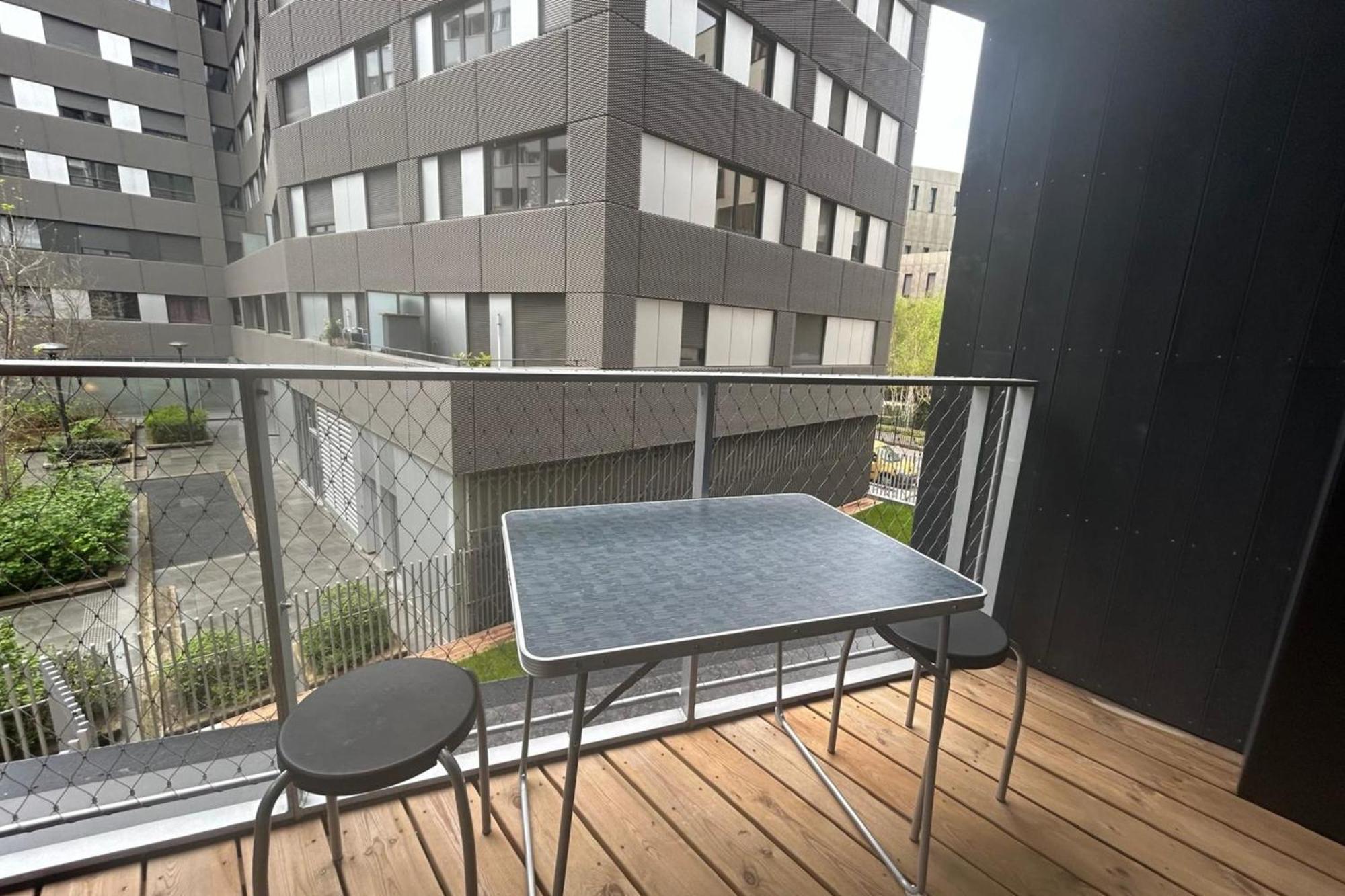 Appartement Spacious Appt With Balcony In The 13th